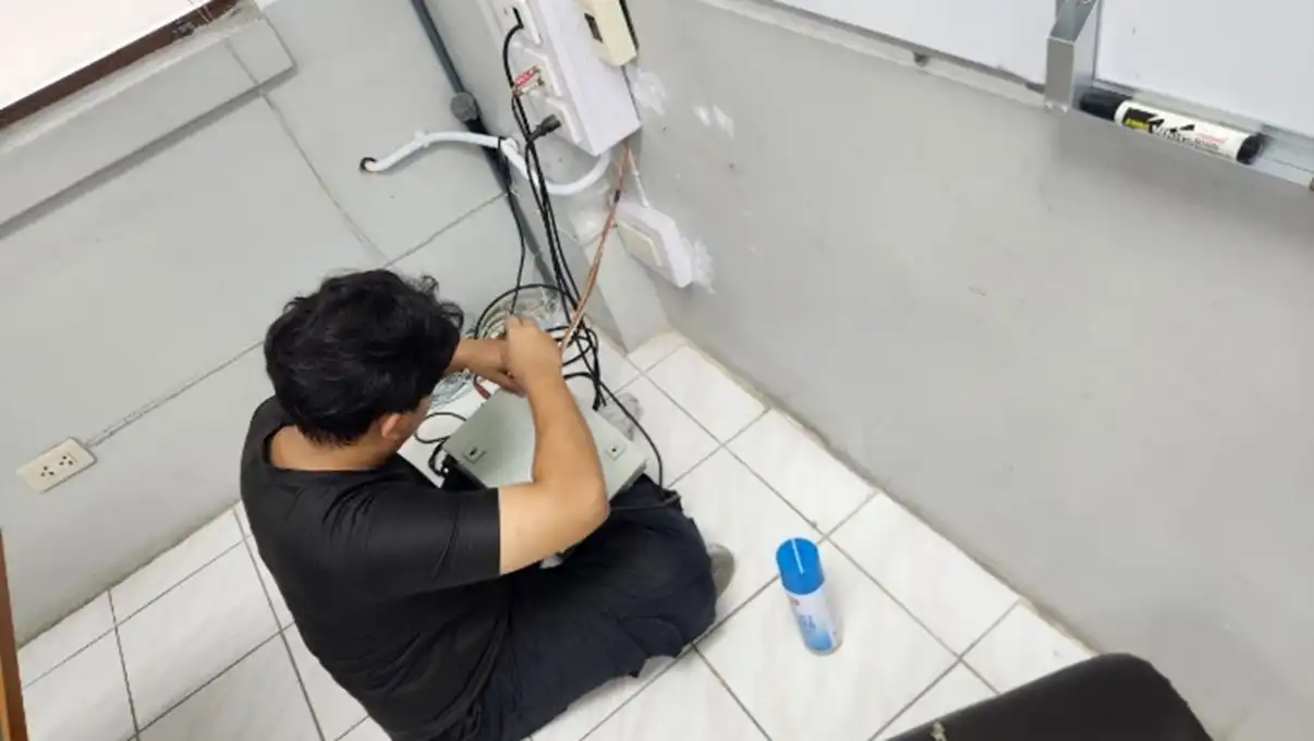 โครงการบำรุงรักษาระบบเครื่องเสียง ห้องเรียนรวม อาคาร 52 คณะครุศาสตร์อุตสาหกรรม จำนวน 27 ห้อง