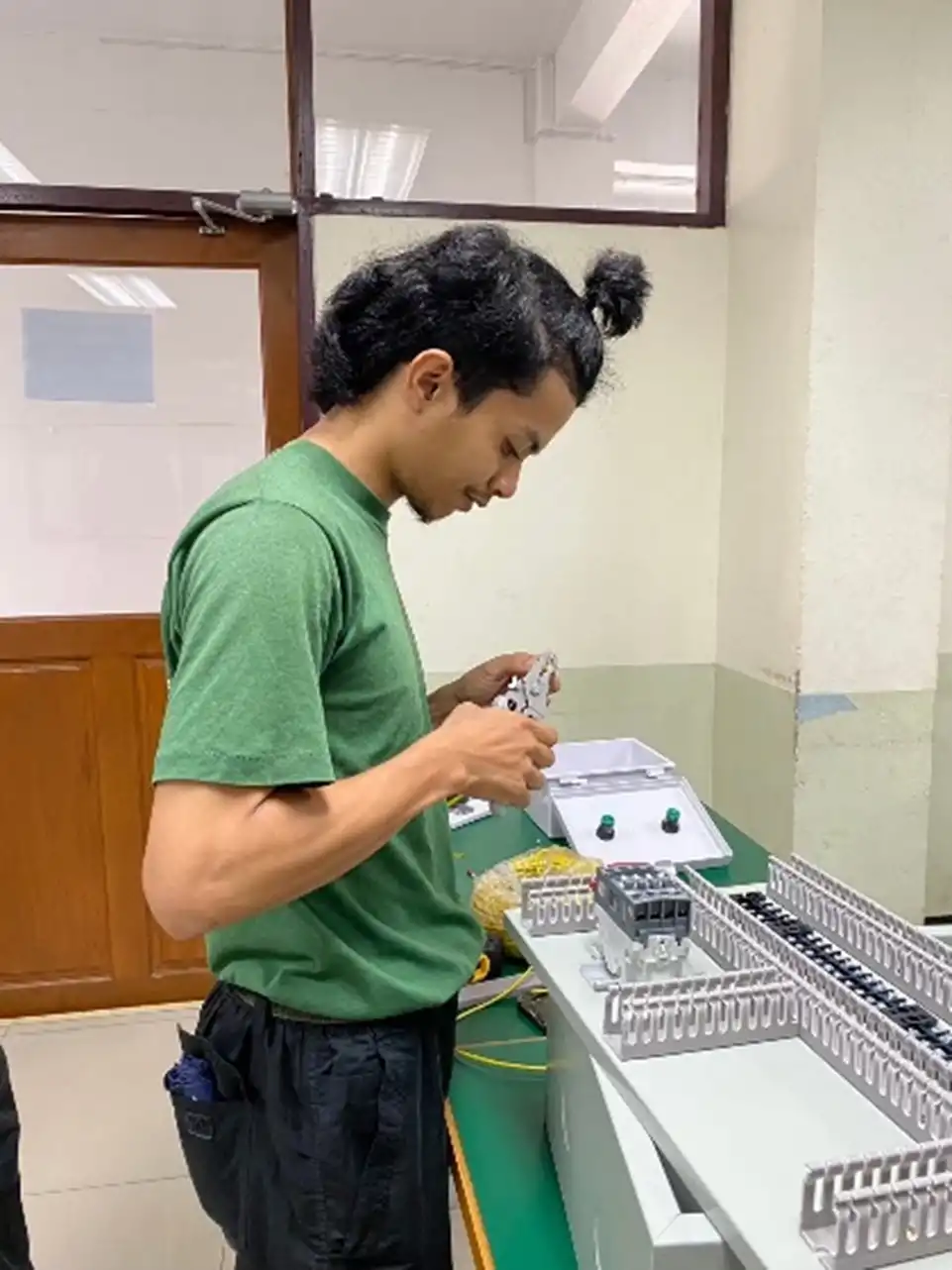 โครงการระบบ Lighting Automatic Control อาคาร 44 คณะครุศาสตร์อุตสาหกรรม 