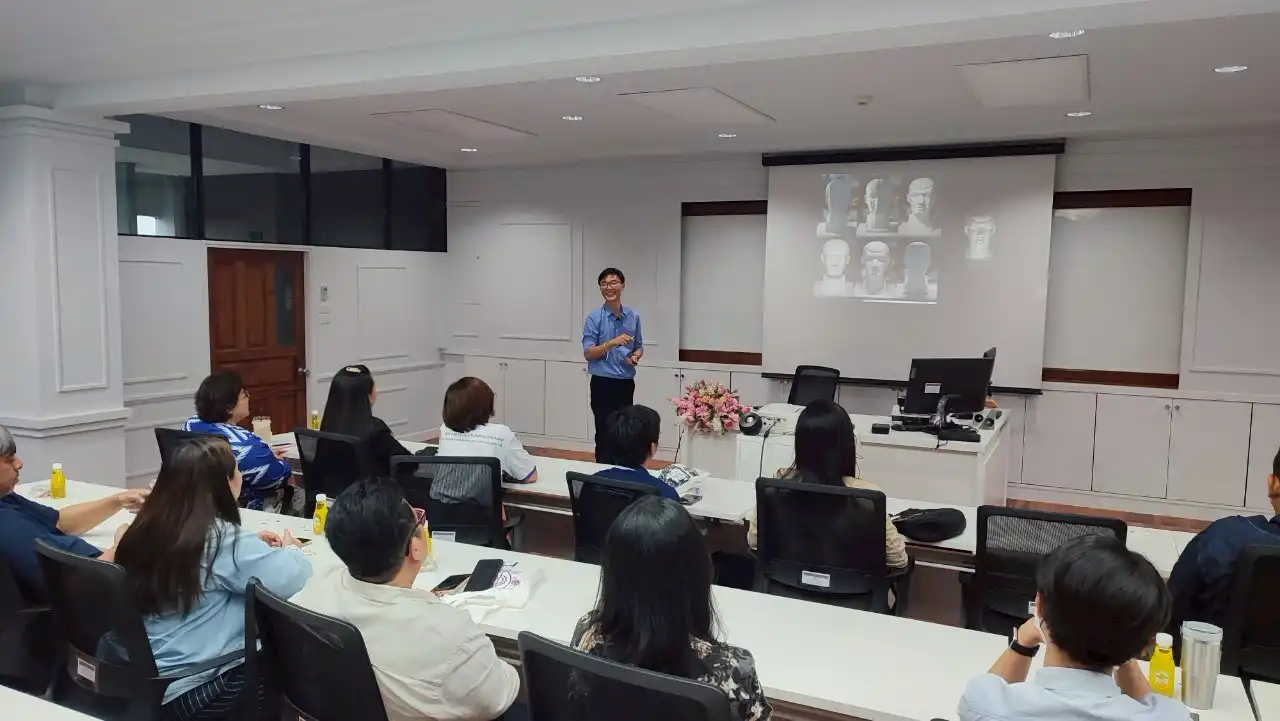 โครงการอบรมประสบการณ์วิชาชีพ ในหัวข้อ “เทคนิคการถ่ายภาพด้วย Smart Phone เพื่อใช้ในการผลิตสื่อทางเทคโนโลยีดิจิทัลเทคนิคศึกษา”