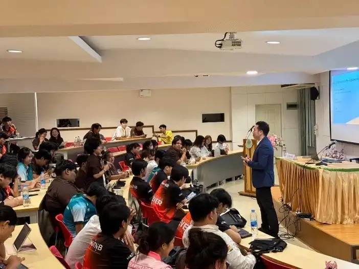 โครงการพัฒนานักศึกษาวิชาชีพครูช่างอุตสาหกรรมยุคใหม่ กิจกรรมส่งเสริมทักษะชีวิต การเป็นอยู่อย่างพอเพียงและการรู้เท่าทันทางการเงิน