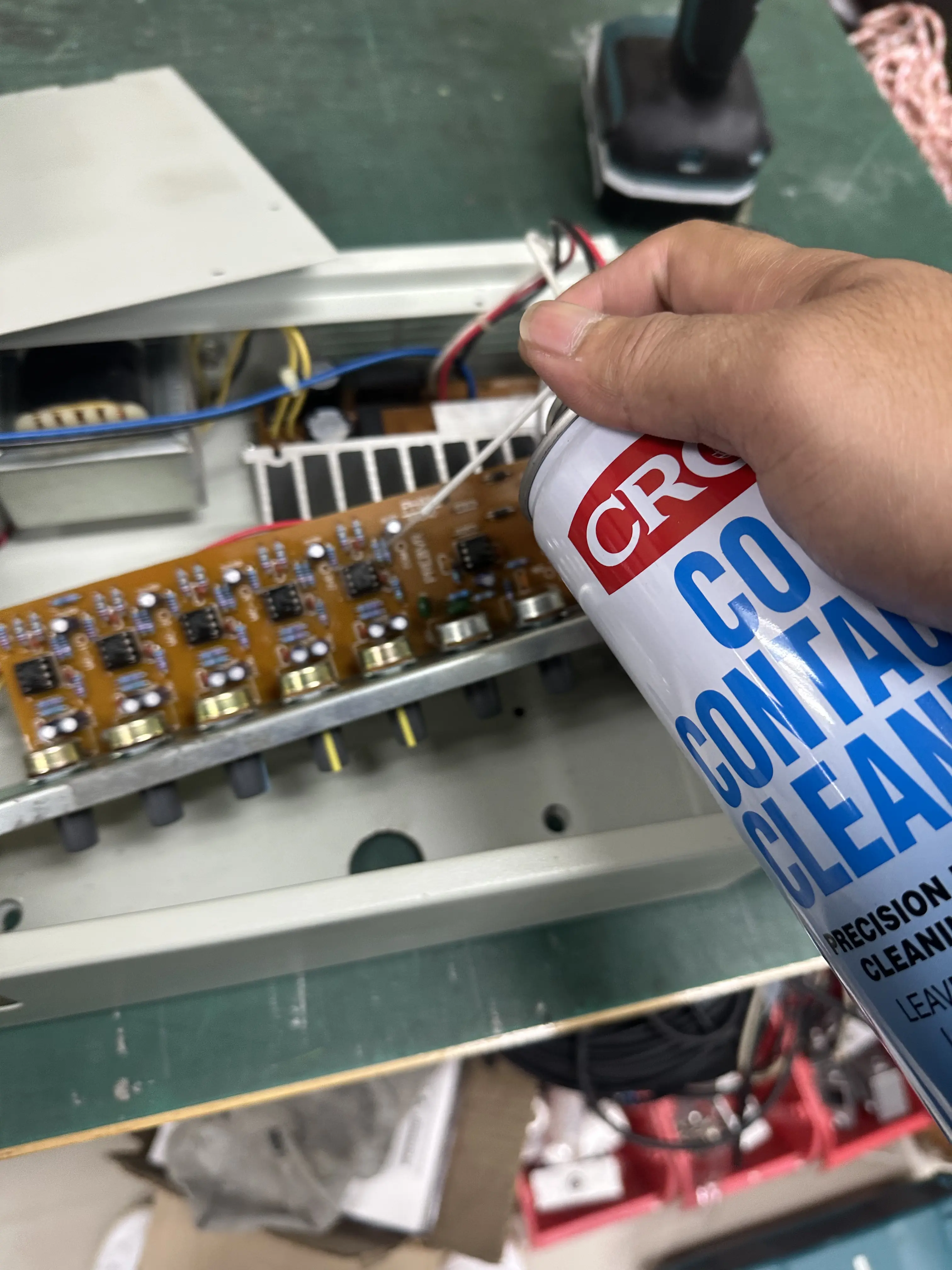 โครงการบำรุงรักษาระบบเครื่องเสียง ห้องเรียนรวม อาคาร 52 คณะครุศาสตร์อุตสาหกรรม จำนวน 27 ห้อง