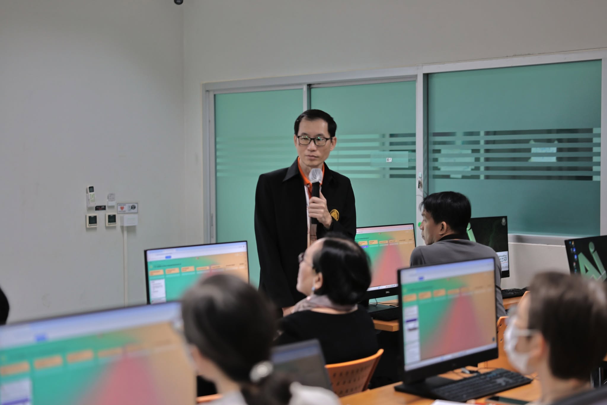 การอบรมเชิงปฏิบัติการ "การผลิตสื่อการเรียนการสอนออนไลน์ร่วมกับ AI"