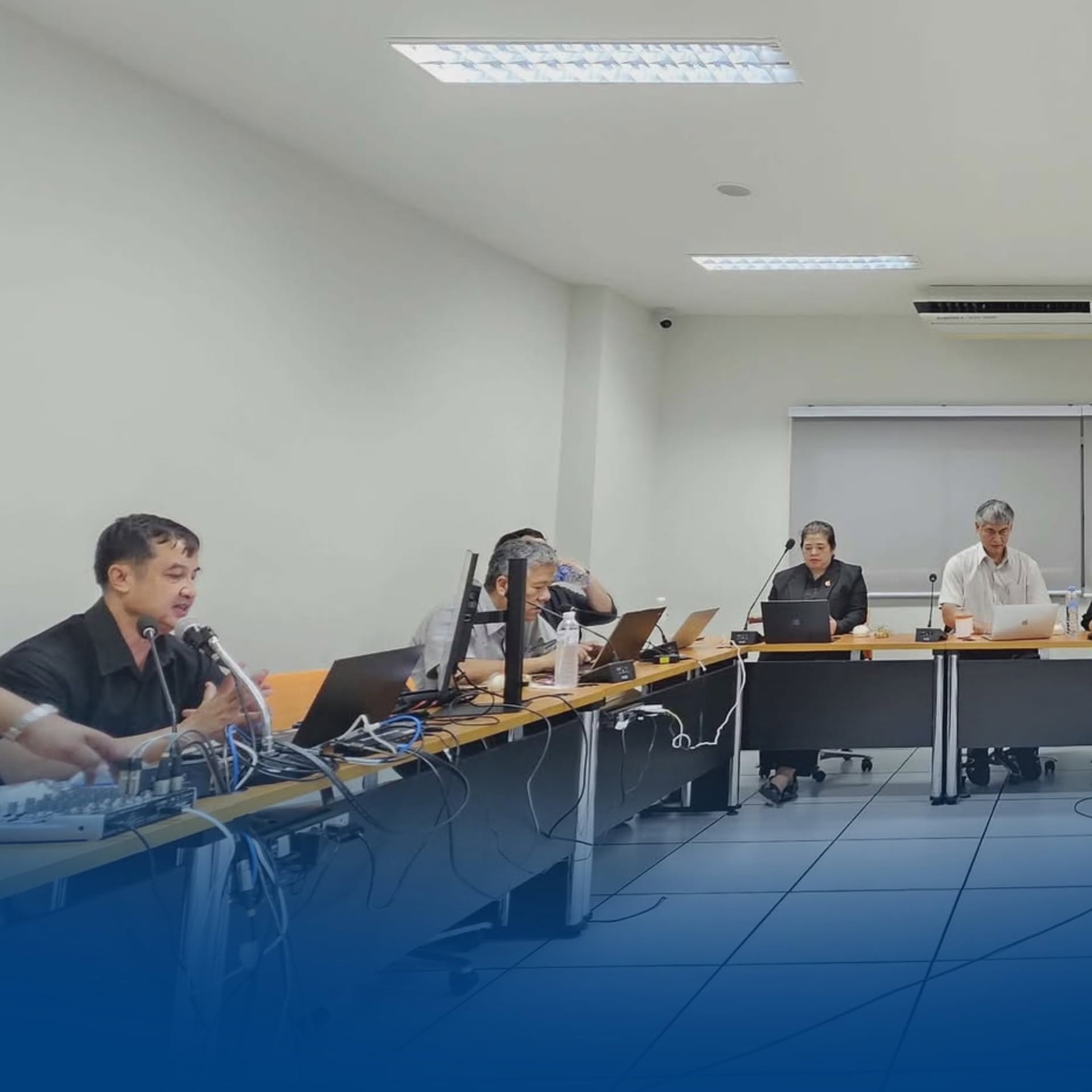 การประชุมวิพากษ์หลักสูตรครุศาสตร์อุตสาหกรรมมหาบัณฑิต สาขาวิชาคอมพิวเตอร์ศึกษา (หลักสูตรปรับปรุง พ.ศ. 2570) รูปแบบ Hybrid