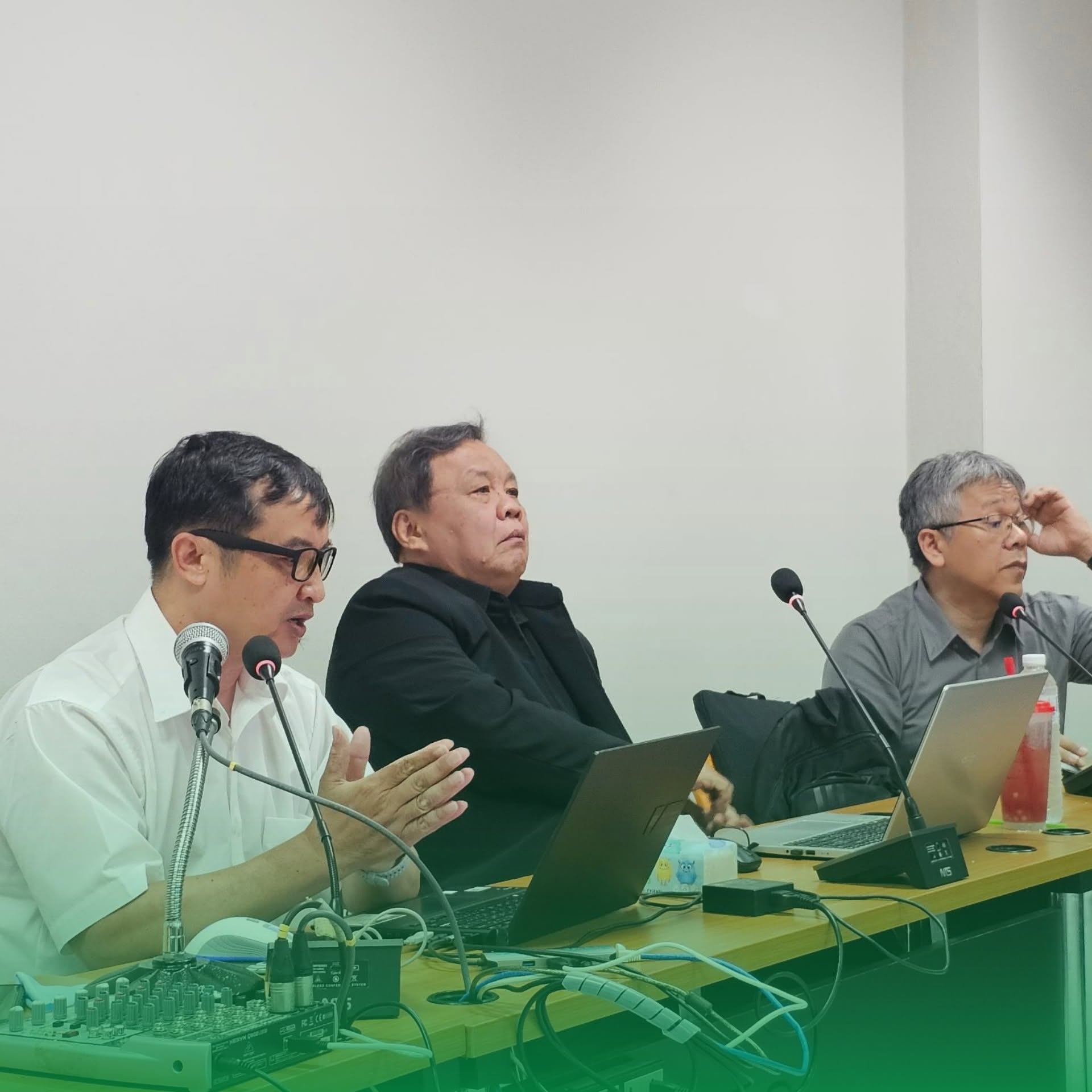การประชุมวิพากษ์หลักสูตรปรัชญาดุษฎีบัณฑิต สาขาวิชาคอมพิวเตอร์ศึกษาและปัญญาประดิษฐ์ (หลักสูตรปรับปรุง พ.ศ. 2570) รูปแบบ Hybrid