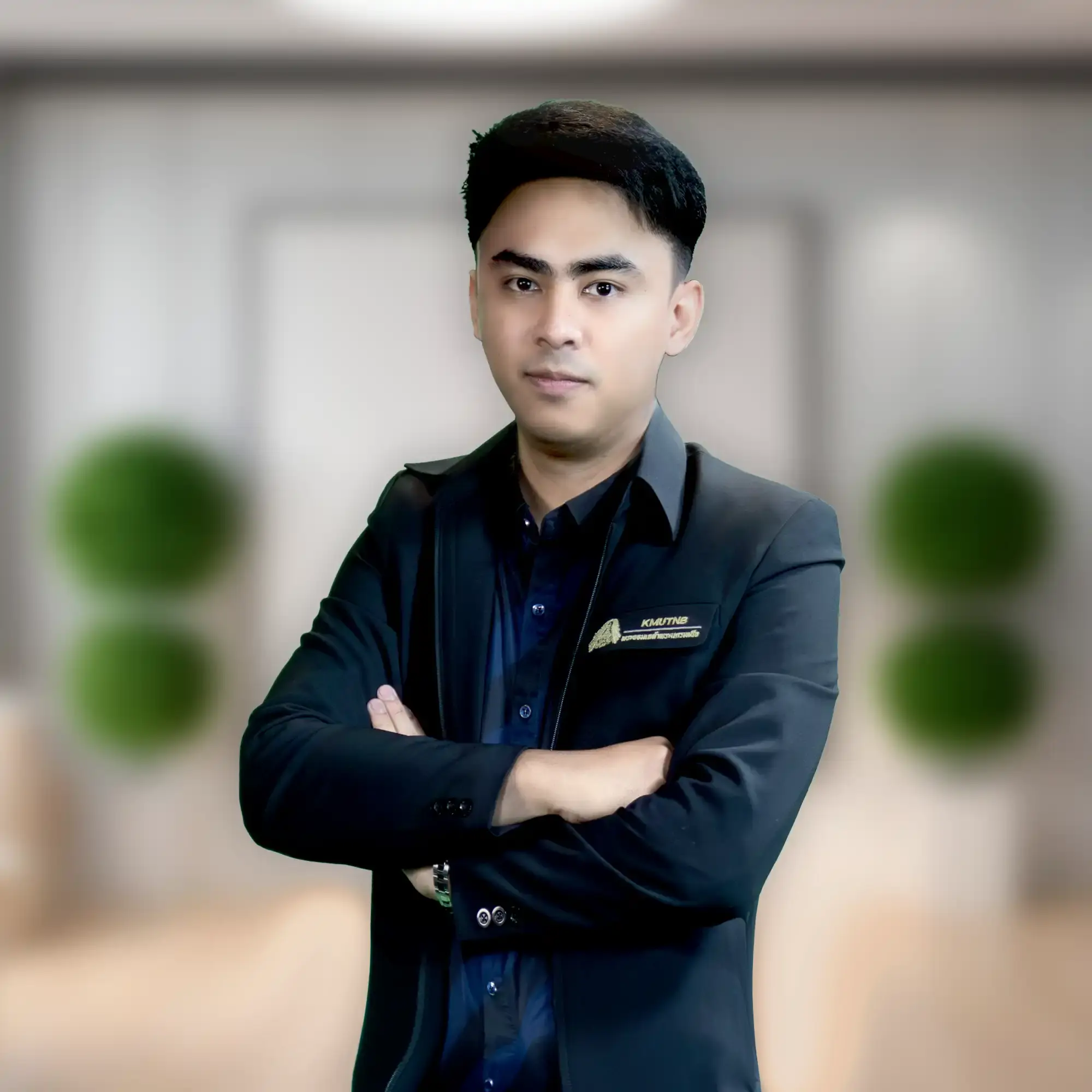 นายพีรพล ปานไม้